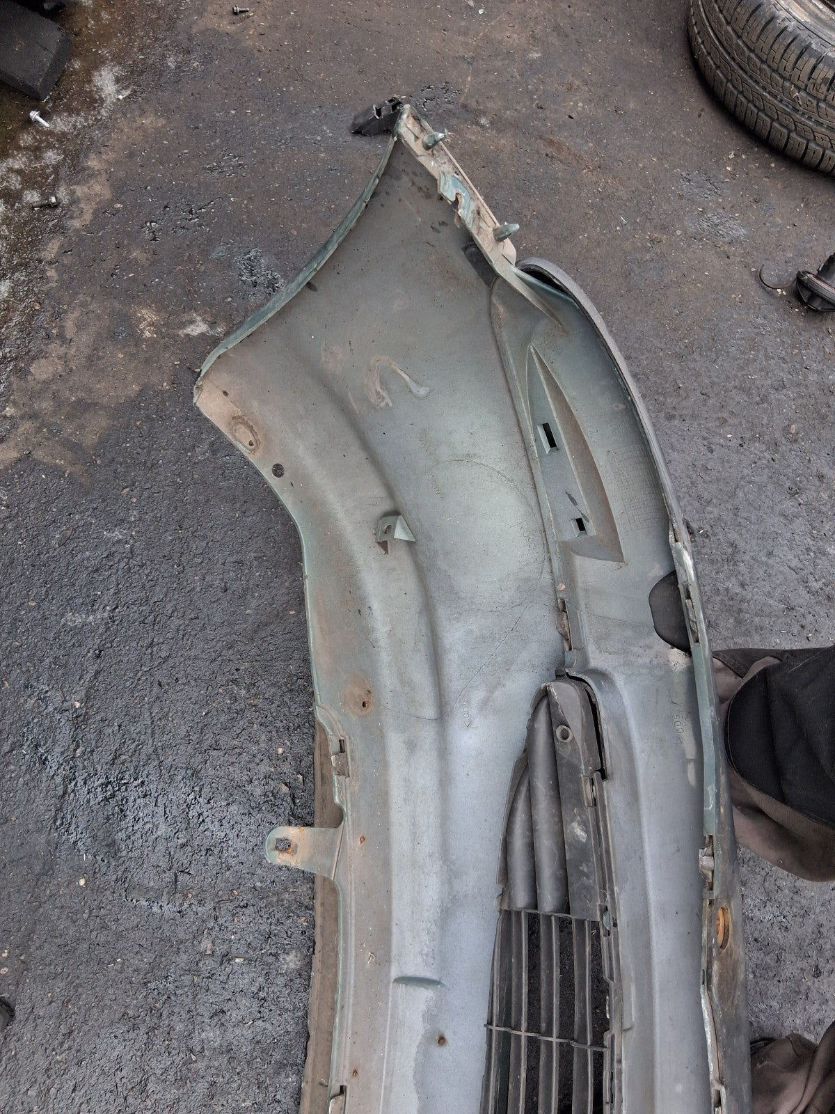 2001 PEUGEOT 206 COMPLETE FRONT BUMPER GREEN