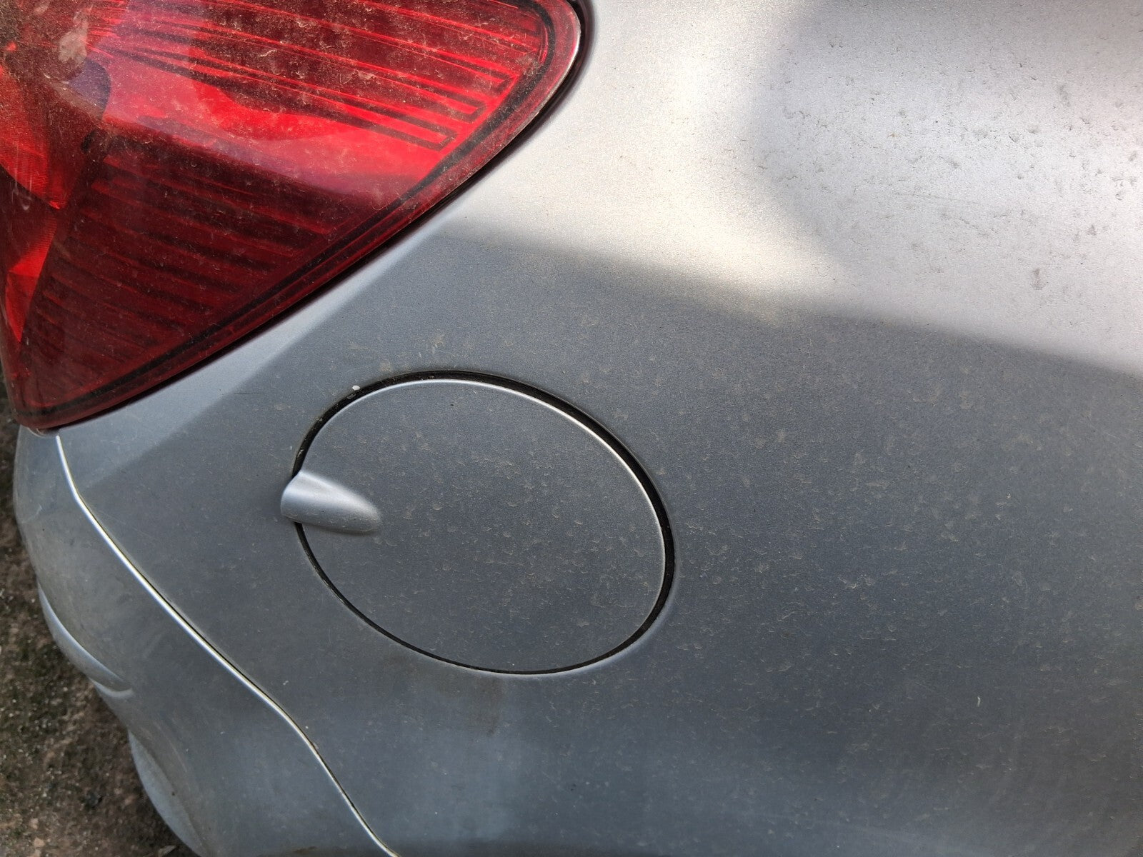 2009 VAUXHALL CORSA D FUEL FILLER CAP FLAP LID SILVER