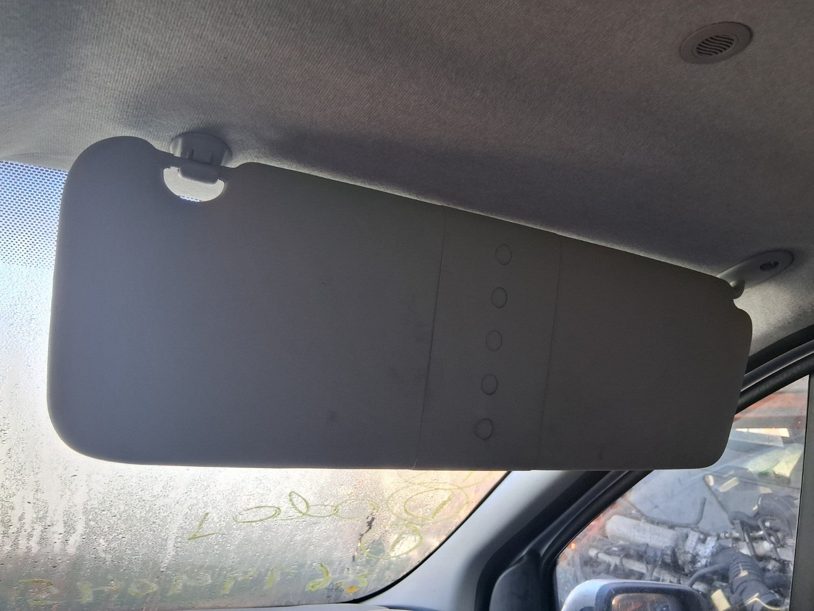 2017 VAUXHALL VIVARO MK2 OSF DRIVER SIDE FRONT RIGHT SUN VISOR SHADE