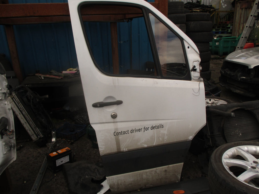 2014 MERCEDES SPRINTER W906 OSF DRIVER SIDE FRONT RIGHT COMPLETE DOOR WHITE