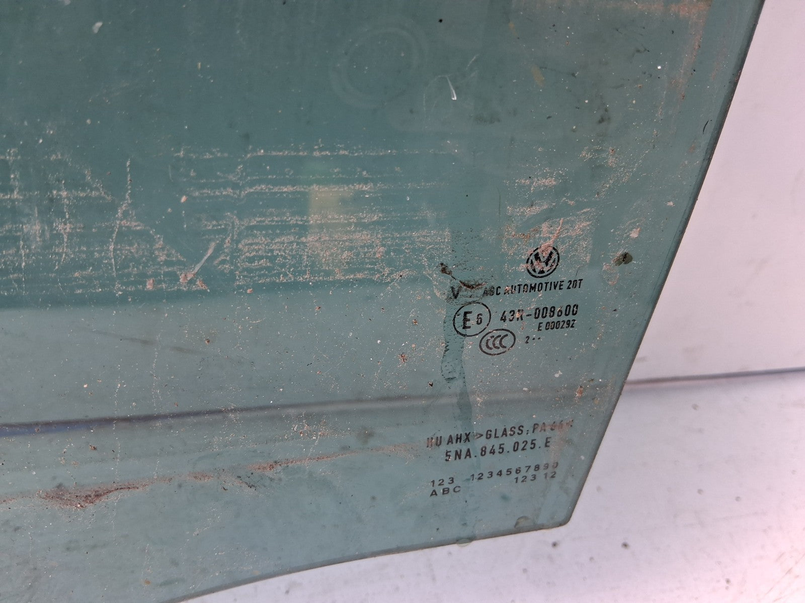 2023 VW VOLKSWAGEN TIGUAN NSR PASSENGER SIDE REAR LEFT WINDOW GLASS