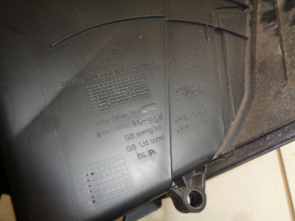 FORD FIESTA 2016 MK7 5 DOOR HATCHBACK GLOVE BOX BA61A06010BD
