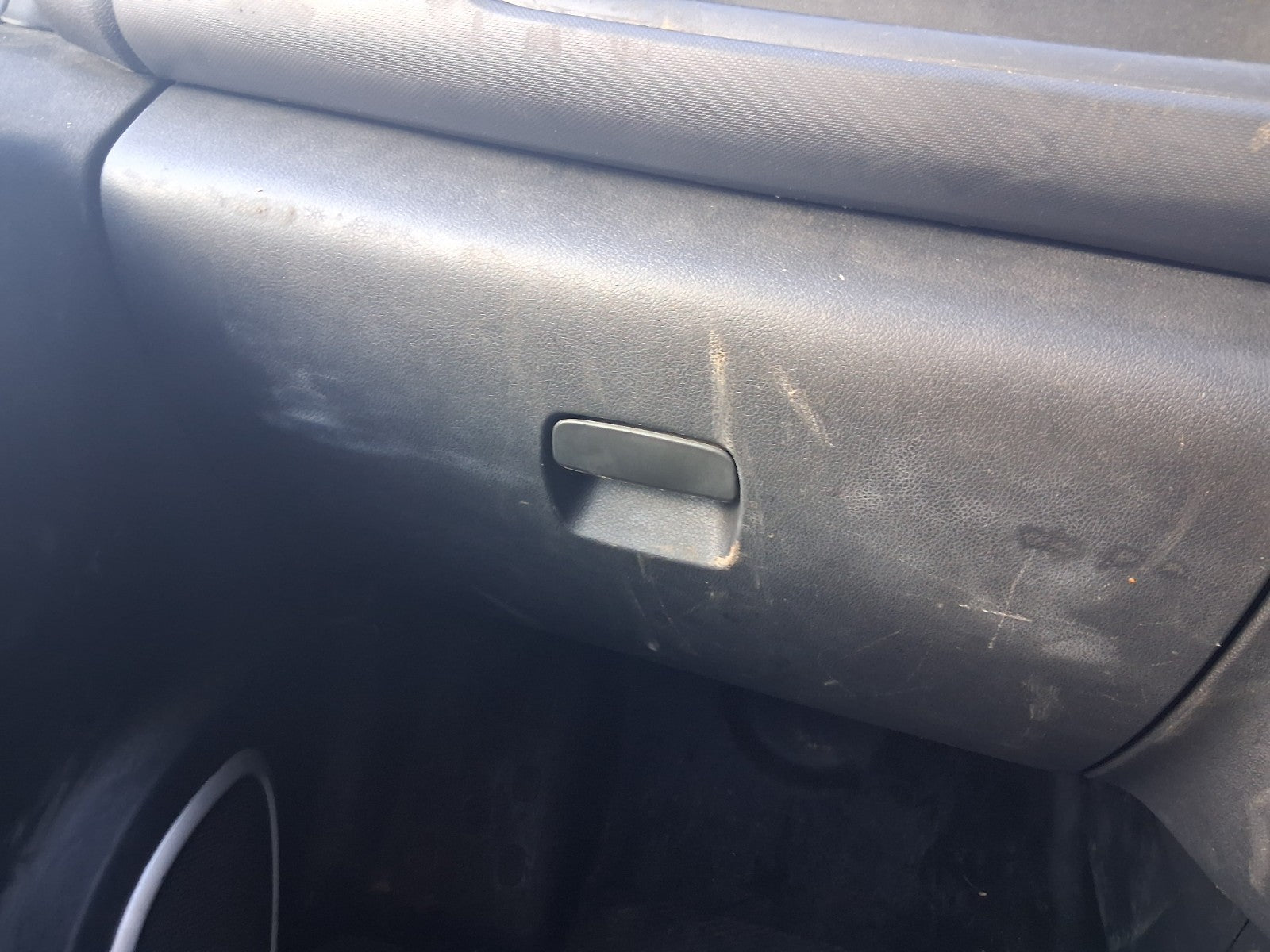 2017 VAUXHALL VIVARO MK2 FRONT DASHBOARD GLOVE BOX STORAGE COMPARTMENT