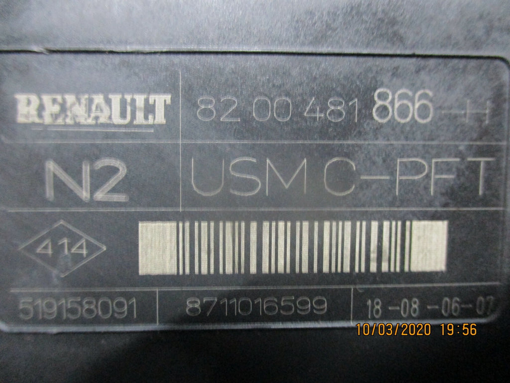 RENAULT MEGANE MK2 2007 1.9 DCI UNDER BONNET FUSEBOX FUSE RELAY BOX 8200481866-H