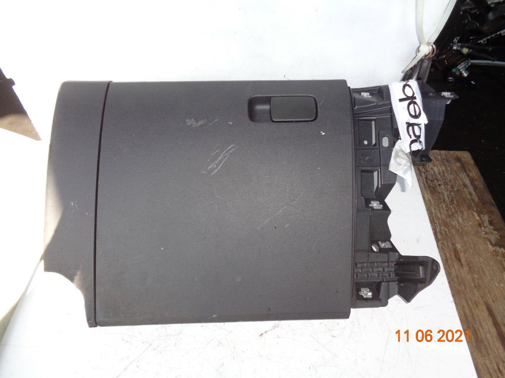VW VOLKSWAGEN UP 2017 INTERIOR STORAGE COMPARTMENT GLOVE BOX GLOVEBOX