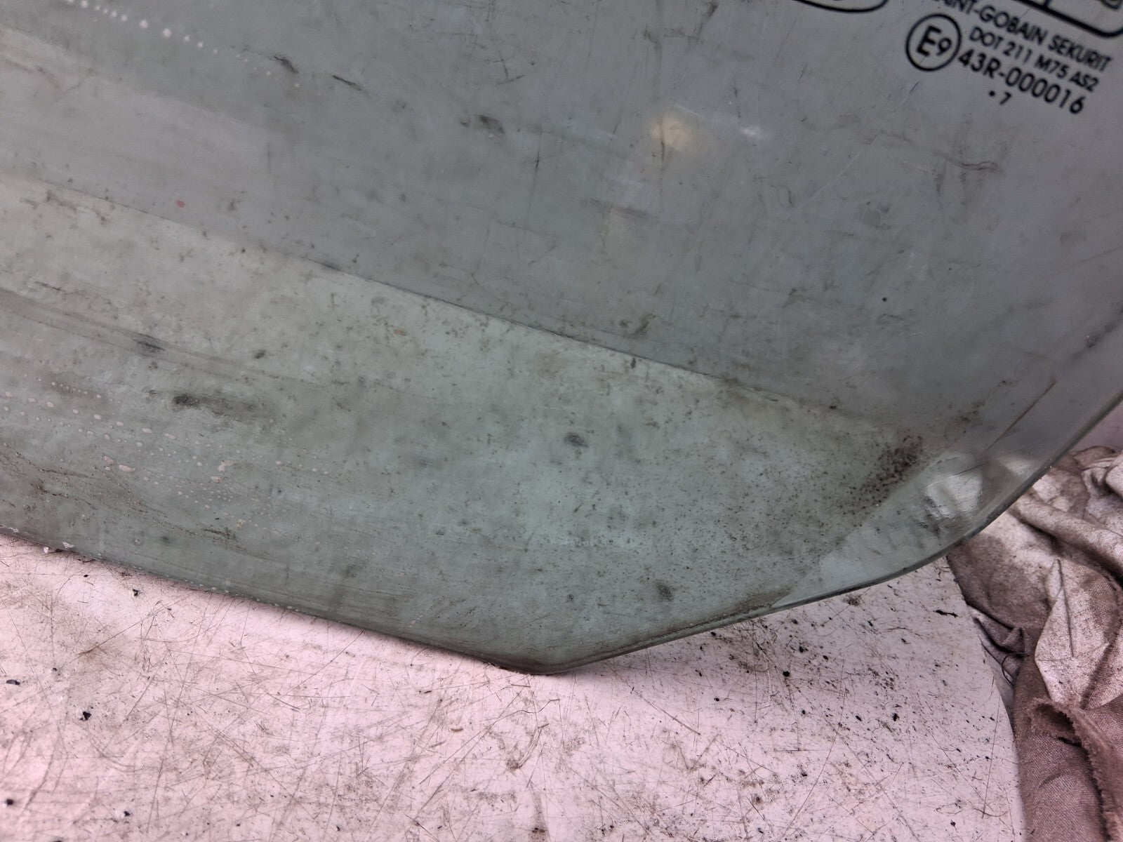 2007 FORD FOCUS MK2 NSF PASSENGER SIDE FRONT LEFT WINDOW GLASS 43R000016