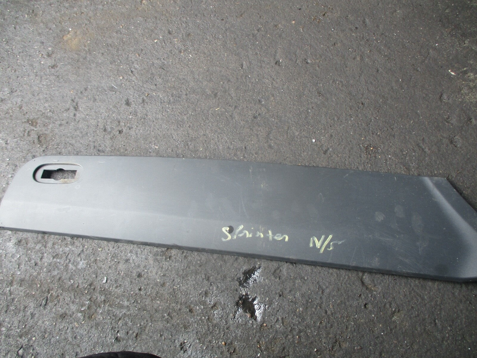 MERCEDES SPRINTER W906 MK2 DRIVER SIDE REAR QUARTER MOULDING TRIM A9066903200