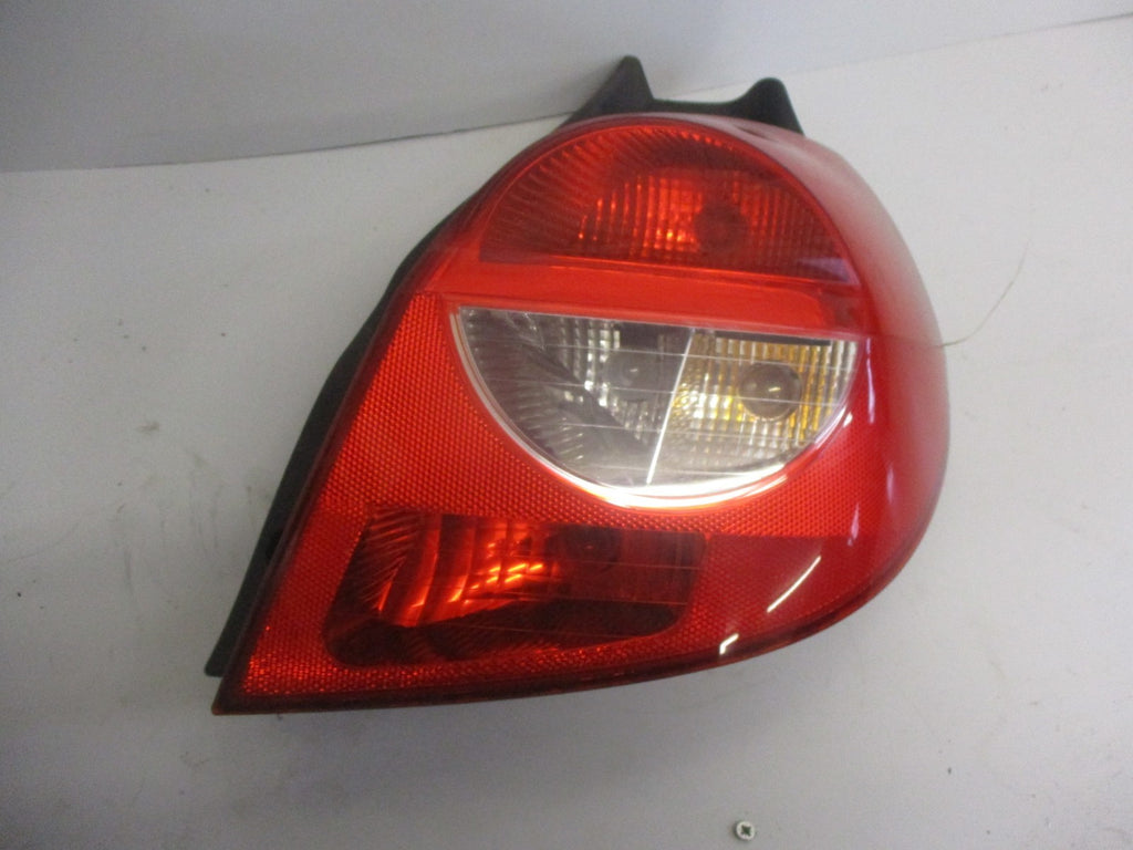 RENAULT CLIO MK3 2008 PRE FACELIFT OSR DRIVER REAR BRAKE TAIL LIGHT 89035080
