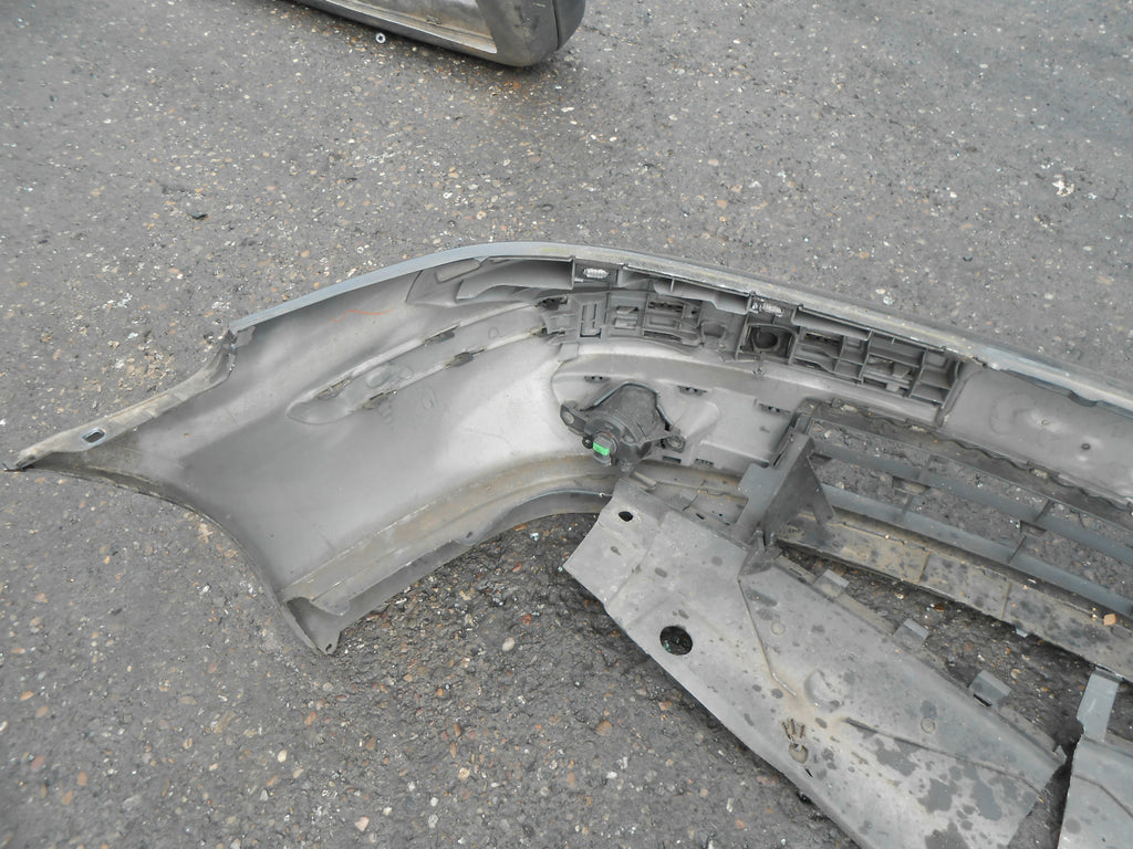 RENAULT LAGUNA MK1 2000 COMPLETE FRONT BUMPER FOG SPOT LIGHTS GREY