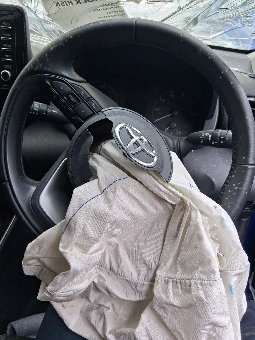 2023 TOYOTA YARIS MK4 MULTIFUNCTIONAL STEERING WHEEL