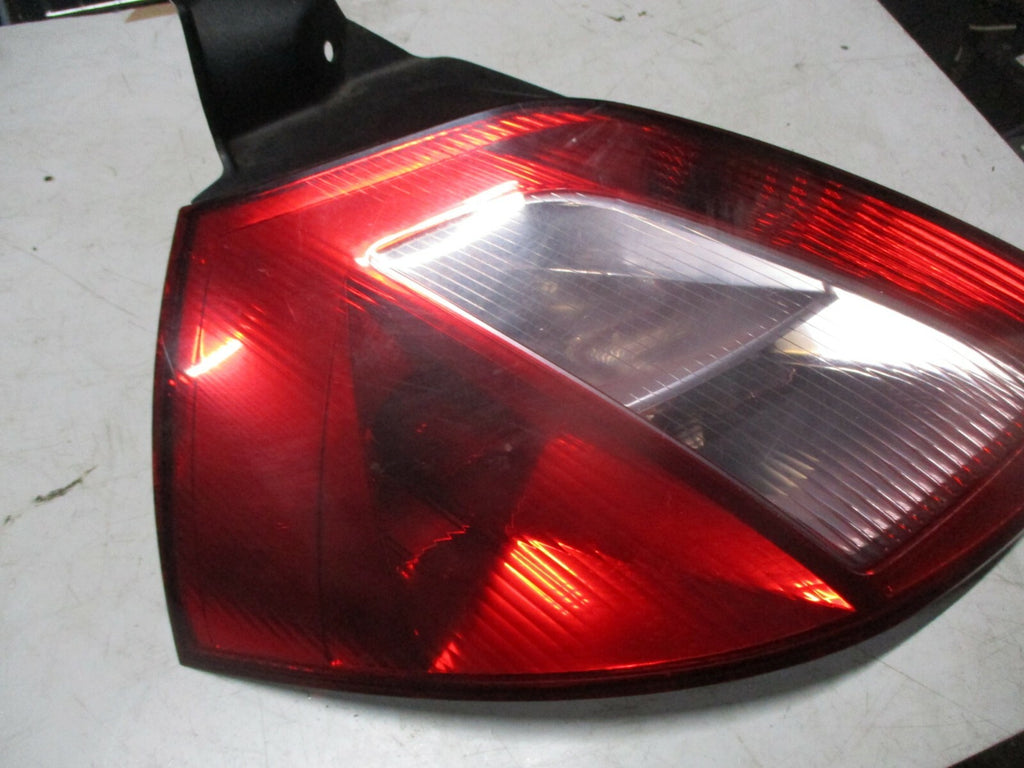 RENAULT MEGANE MK2 2004 NSR PASSENGER SIDE REAR BRAKE TAIL LIGHT 8200073236