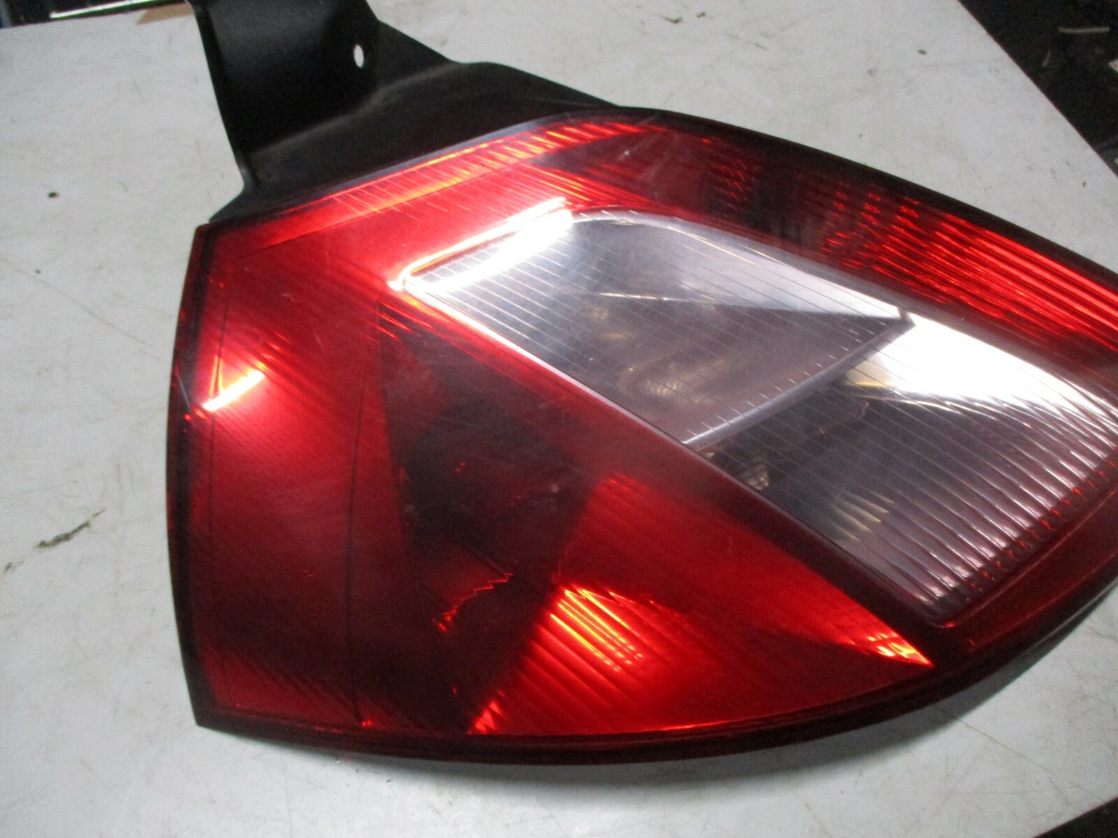 RENAULT MEGANE MK2 2004 NSR PASSENGER SIDE REAR BRAKE TAIL LIGHT 8200073236