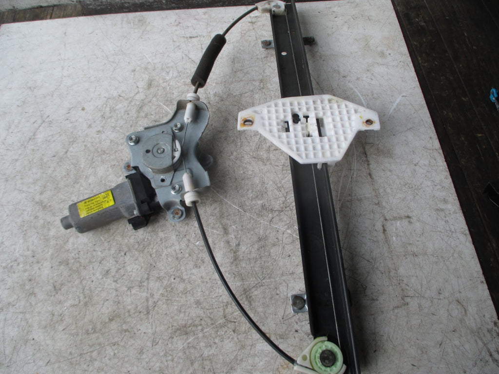 SSANGYONG KYRON 2009 2.0 DIESEL OSR DRIVER SIDE WINDOW MOTOR REGULATOR