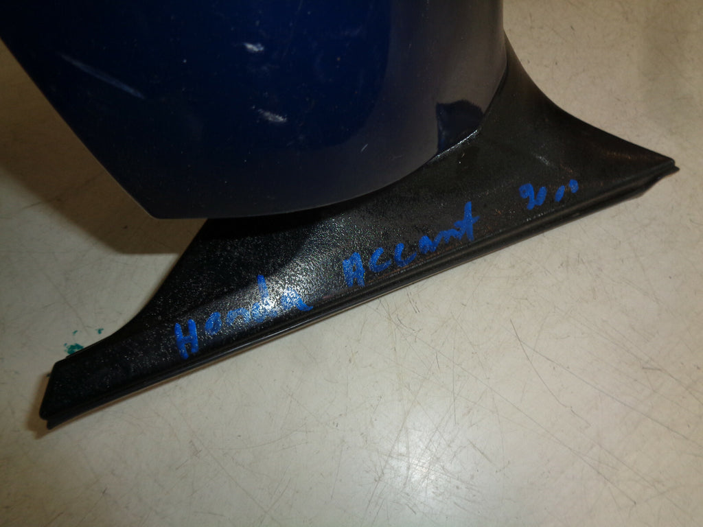HYUNDAI ACCENT MK2 2000 NSF PASSENGER SIDE FRONT MANUAL DOOR WING MIRROR DAMAGED
