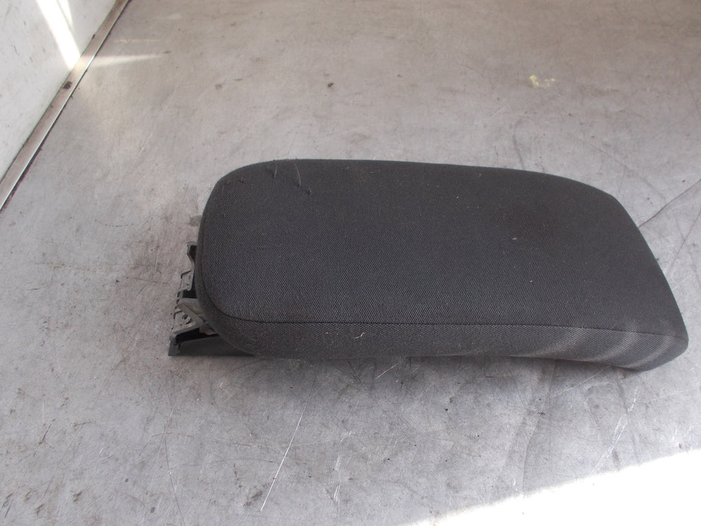 RENAULT MEGANE 2006 MK2 CENTRE CONSOLE ARM REST
