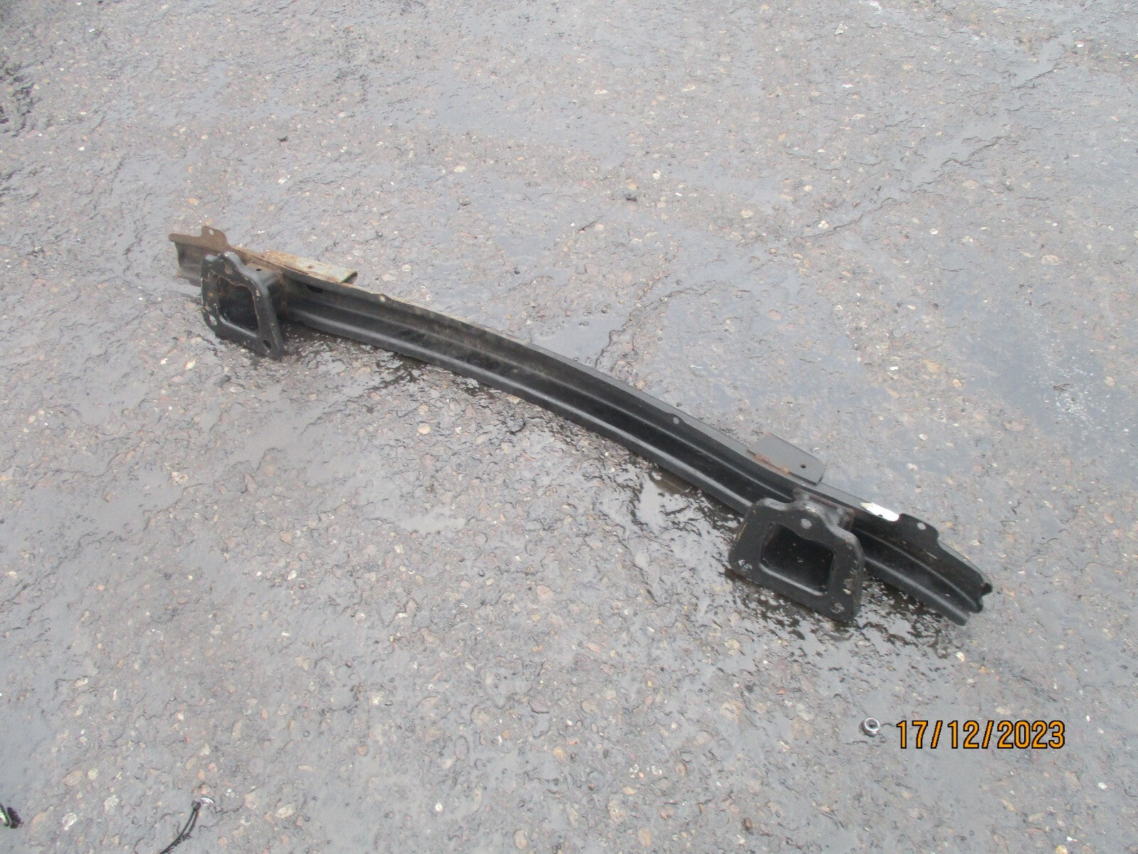 BMW 1 SERIES E87 2010 REAR BUMPER REINFORCEMENT CRASH BAR