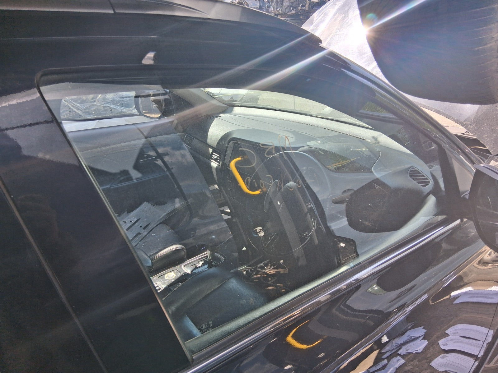 2018 MITSUBISHI OUTLANDER MK3 OSF DRIVER SIDE FRONT WINDOW GLASS