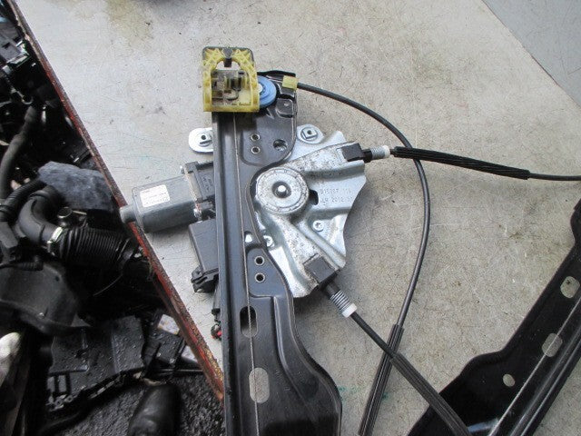 2012 VAUXHALL ASTRA J NSF PASSENGER SIDE FRONT WINDOW MOTOR & REGULATOR 966435