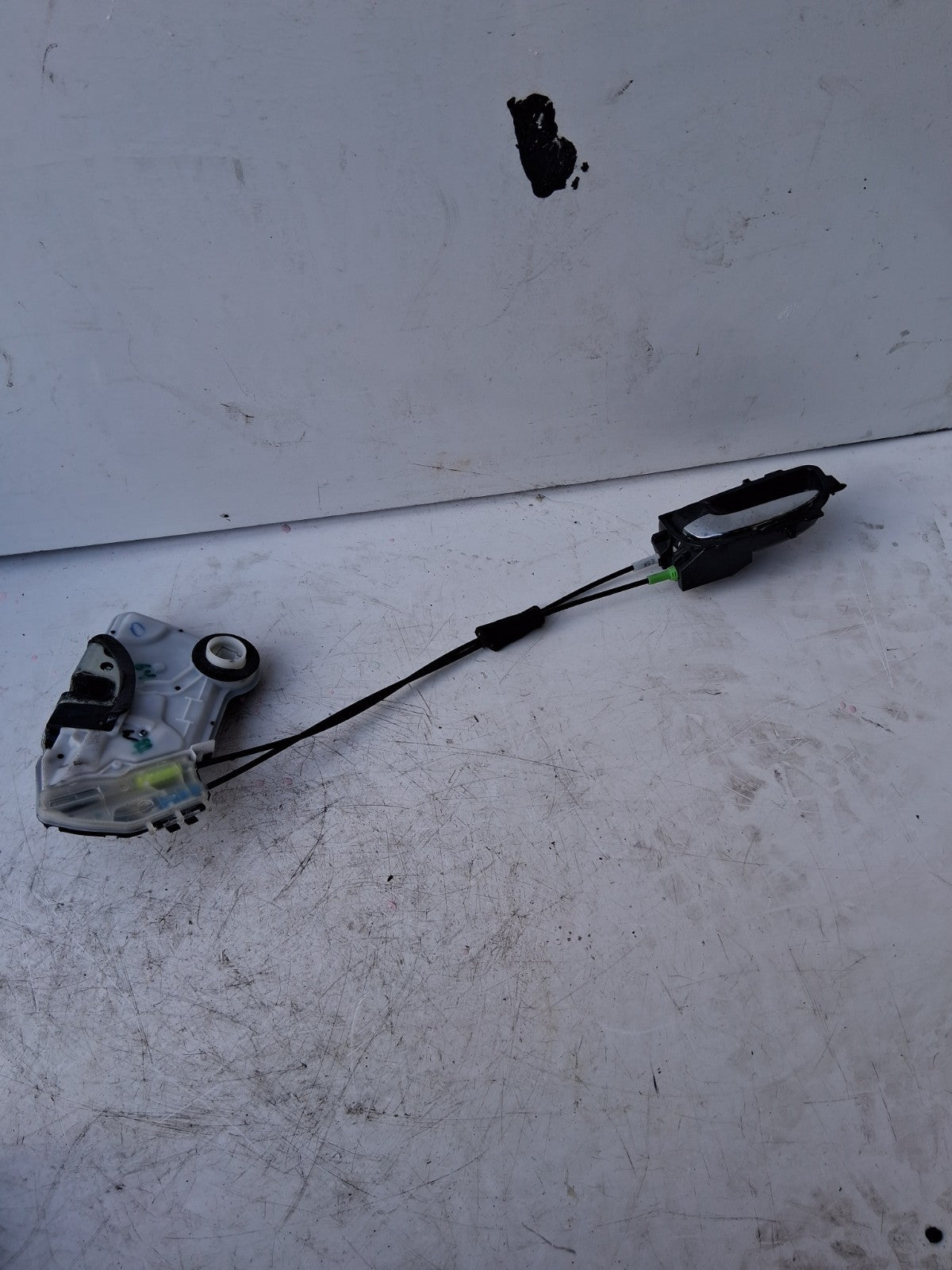 2019 TOYOTA AYGO MK2 NSF FRONT NEAR PASSENGER LEFT SIDE DOOR HANDLE 692060D271