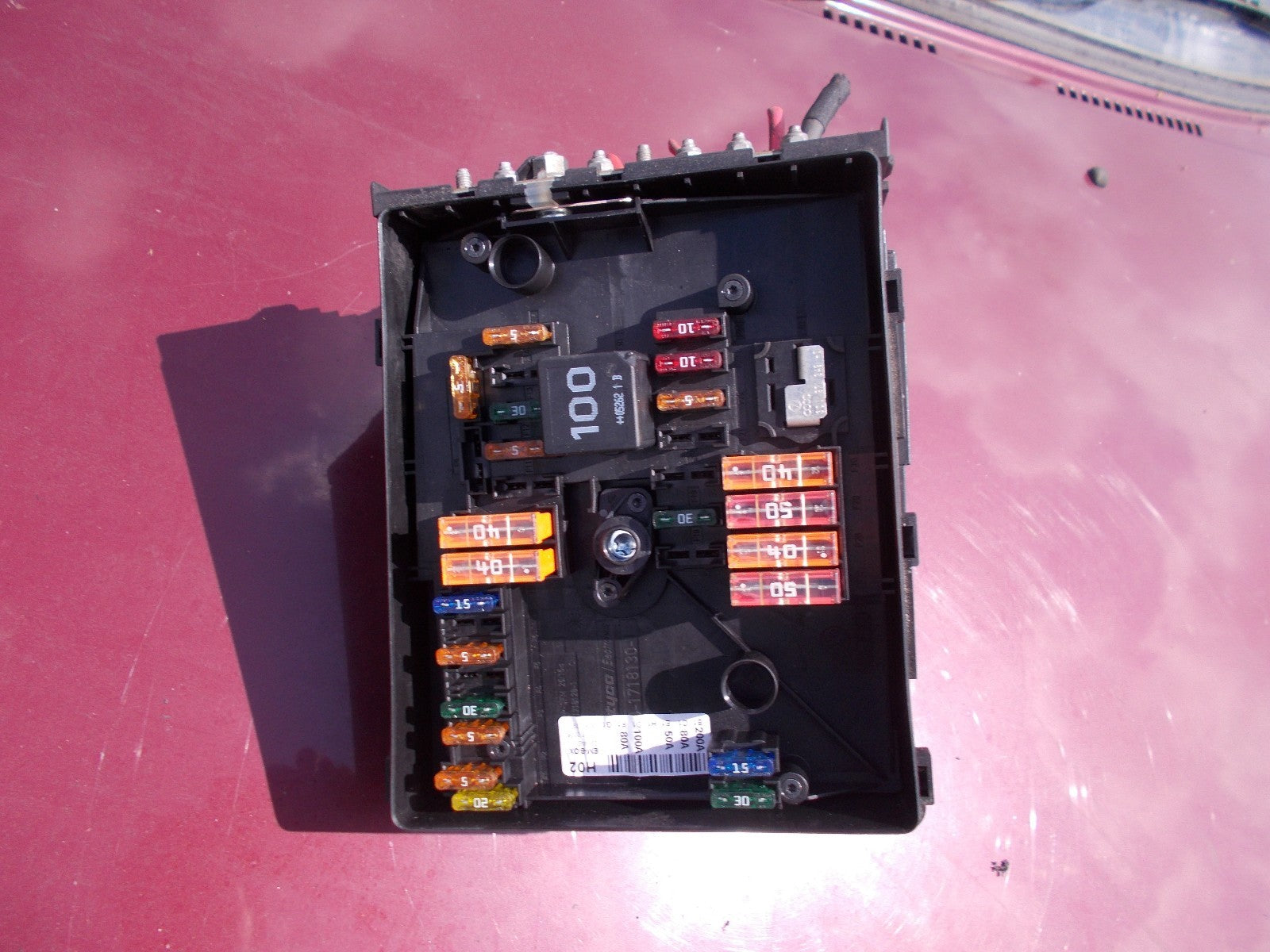 VOLKSWAGEN GOLF MK5 FUSE BOX 1718130