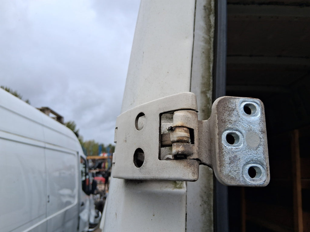 2016 MERCEDES SPRINTER MK2 W906 NSR PASSENGER SIDE REAR LEFT PAIR OF HINGES