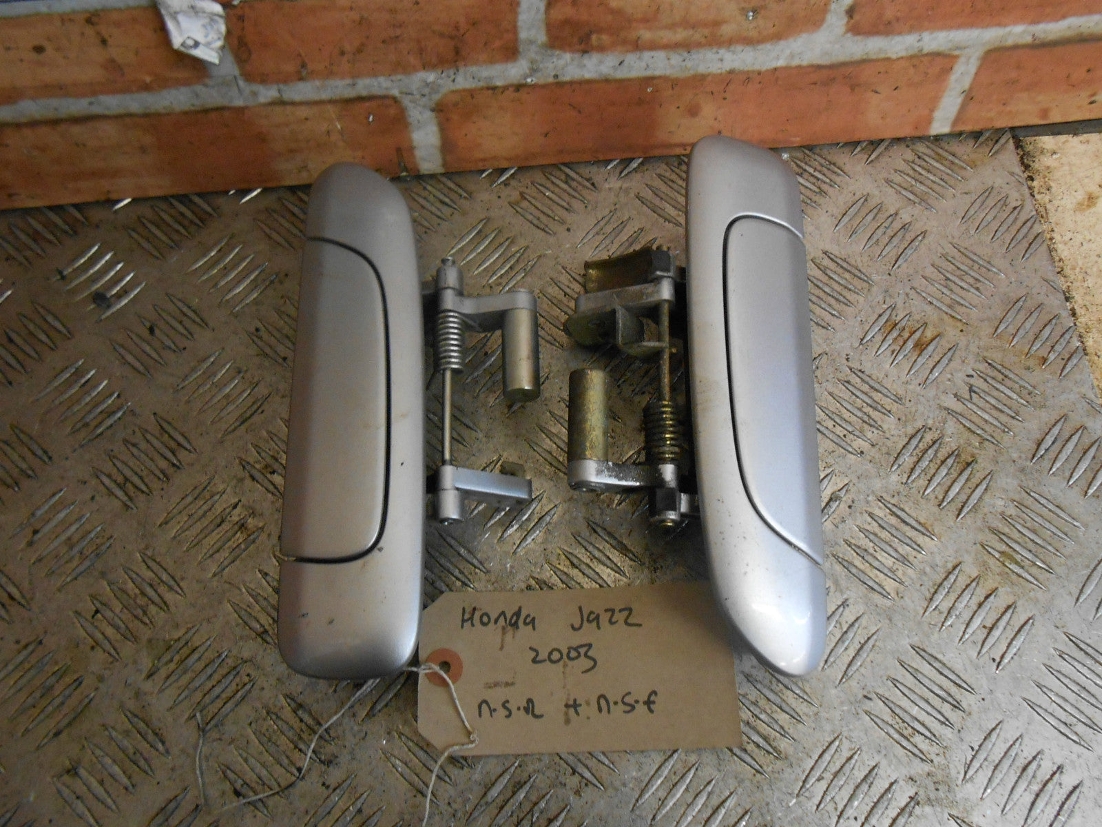 HONDA JAZZ MK2 2003 NSF NSR PASSENGER REAR FRONT EXTERIOR DOOR HANDLE IN SILVER