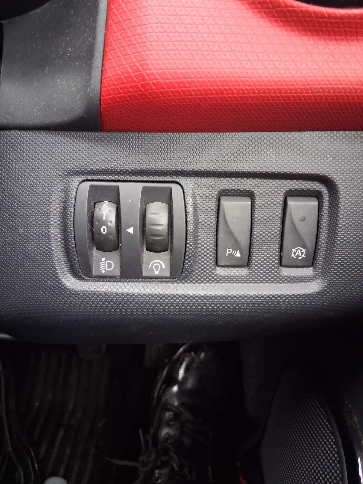 2013 RENAULT CLIO X98 MK4 HEADLIGHT ADJUSTER CONTROL SWITCH PANEL