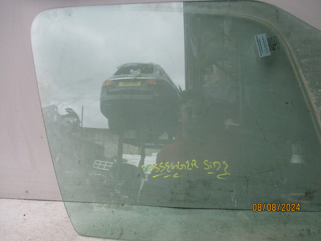2020 MERCEDES BENZ SPRINTER W907 NSF PASSENGER SIDE WINDOW GLASS