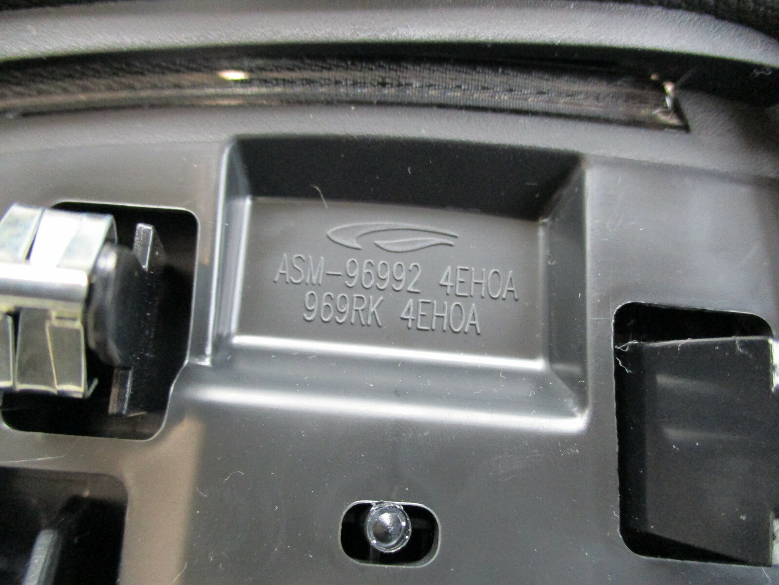 NISSAN QAHSQAI J11 MK2 CENTRE CONSOLE NS PASSENGER SIDE TRIM 969RK4EH0A