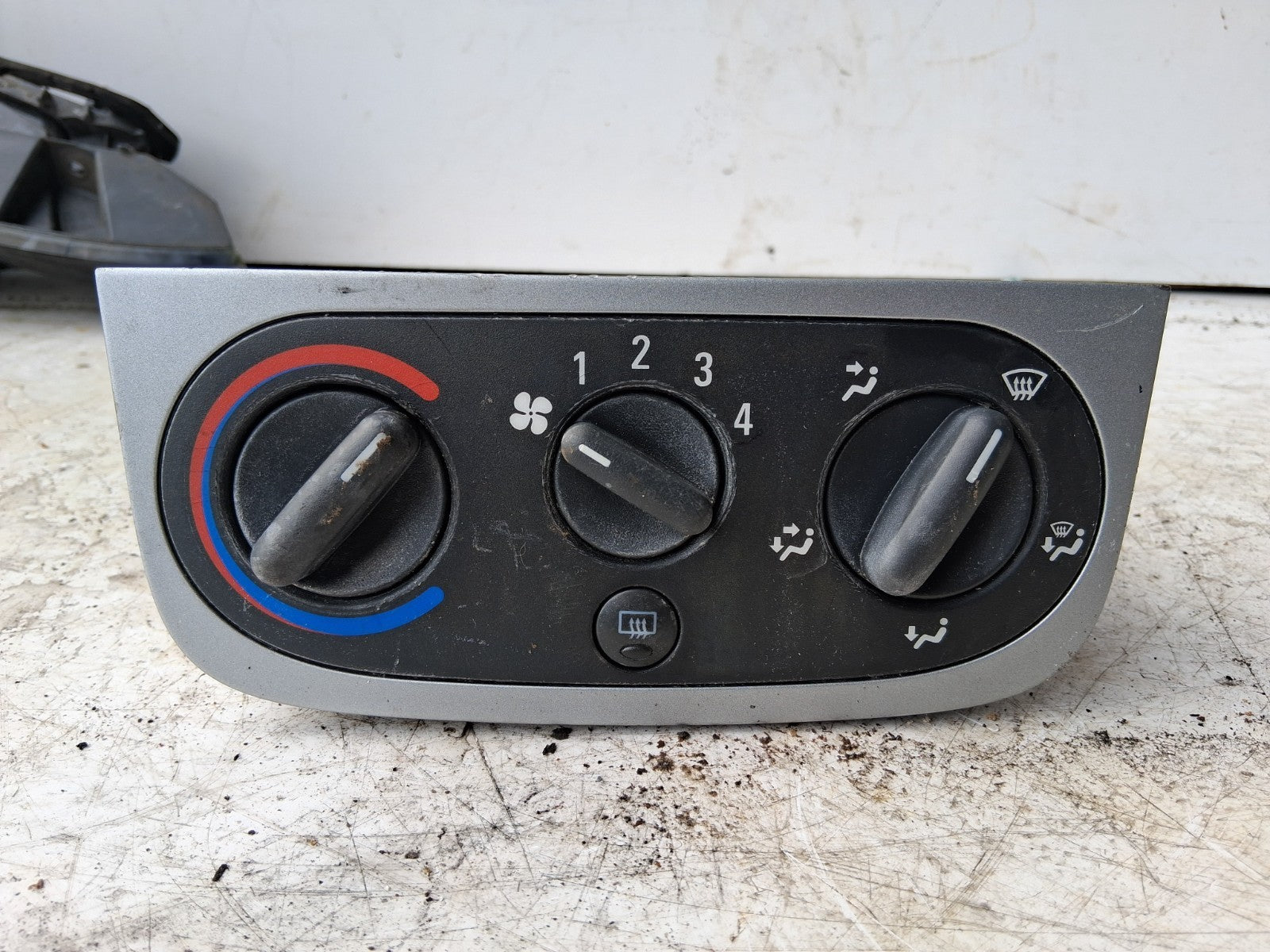 2005 VAUXHALL CORSA C AC HEATER CLIMATE CONTROL SWITCH PANEL
