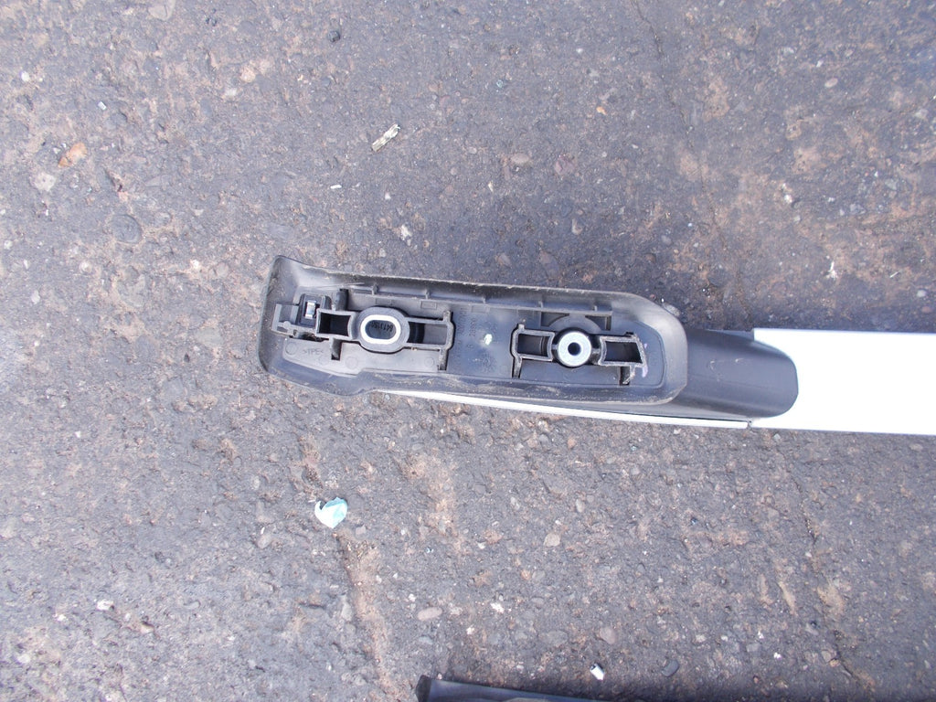 PEUGEOT 2008 2015 PAIR OF ROOF RACK RAILS 9678357580