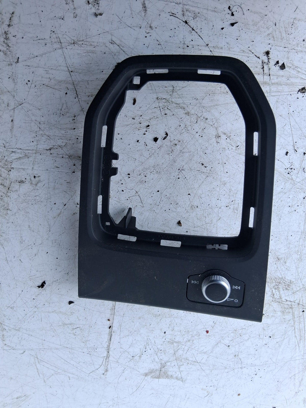 2024 AUDI A1 S LINE MK2 GB GEAR SELECTOR GEAR SURROUND TRIM PANEL 11055001