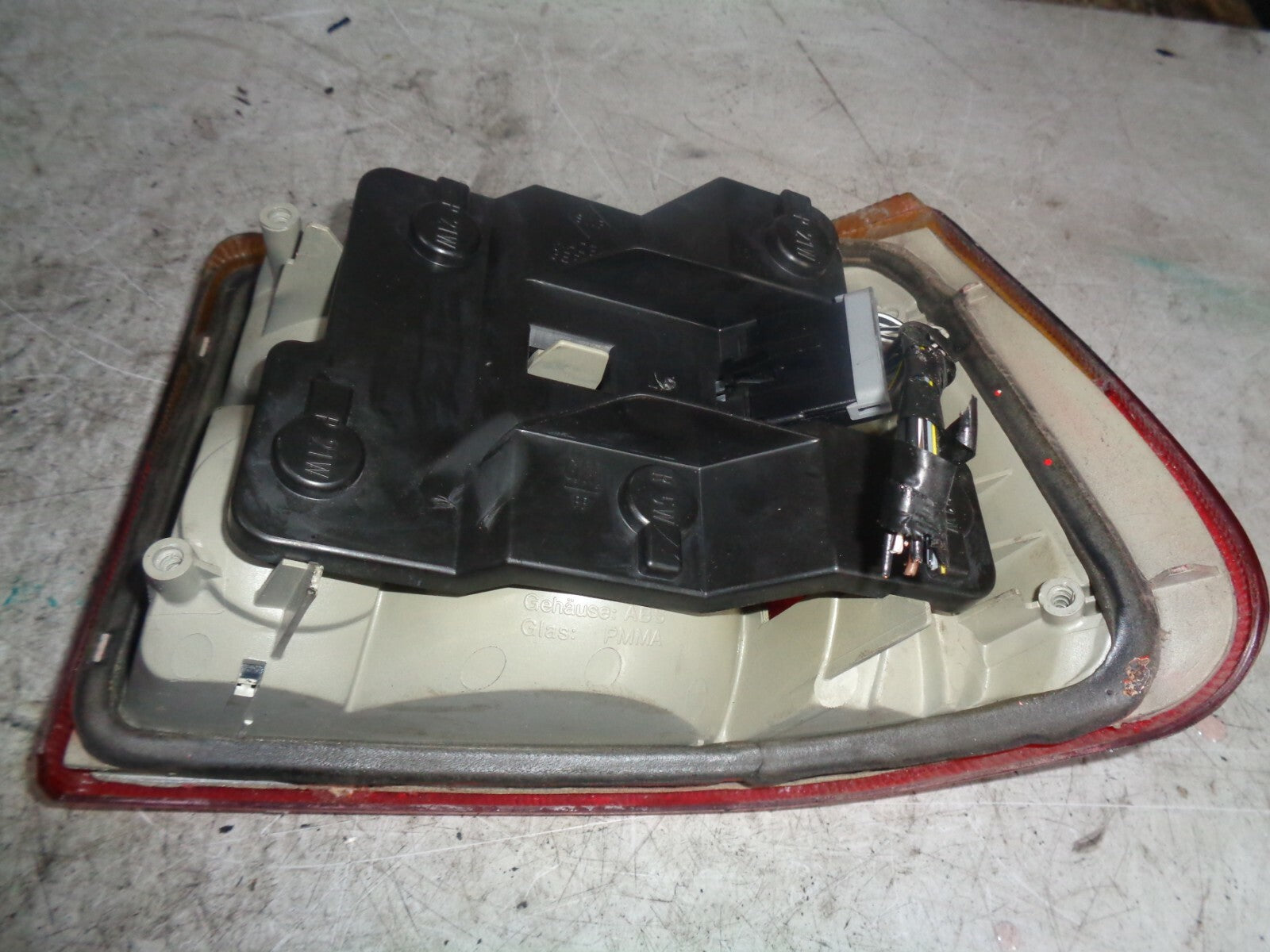 VAUXHALL ASTRA F MK3 5 DOOR NS PASSENGER SIDE REAR TAIL LIGHT