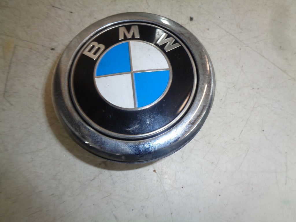 BMW 1 SERIES F20 2019 LCI REAR TAILGATE RELEASE HANDLE BADGE 7270728