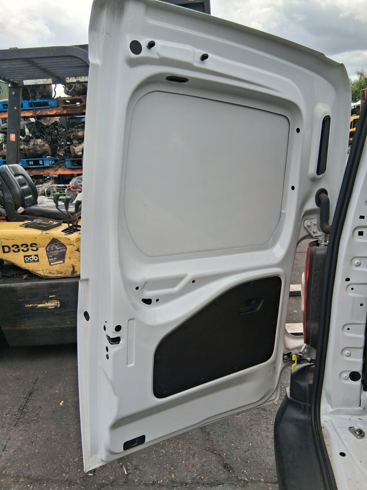 2024 TOYOTA PROACE CITY NSR PASSENGER SIDE COMP DOOR & 2 CAMERA EPR ICY WHITE