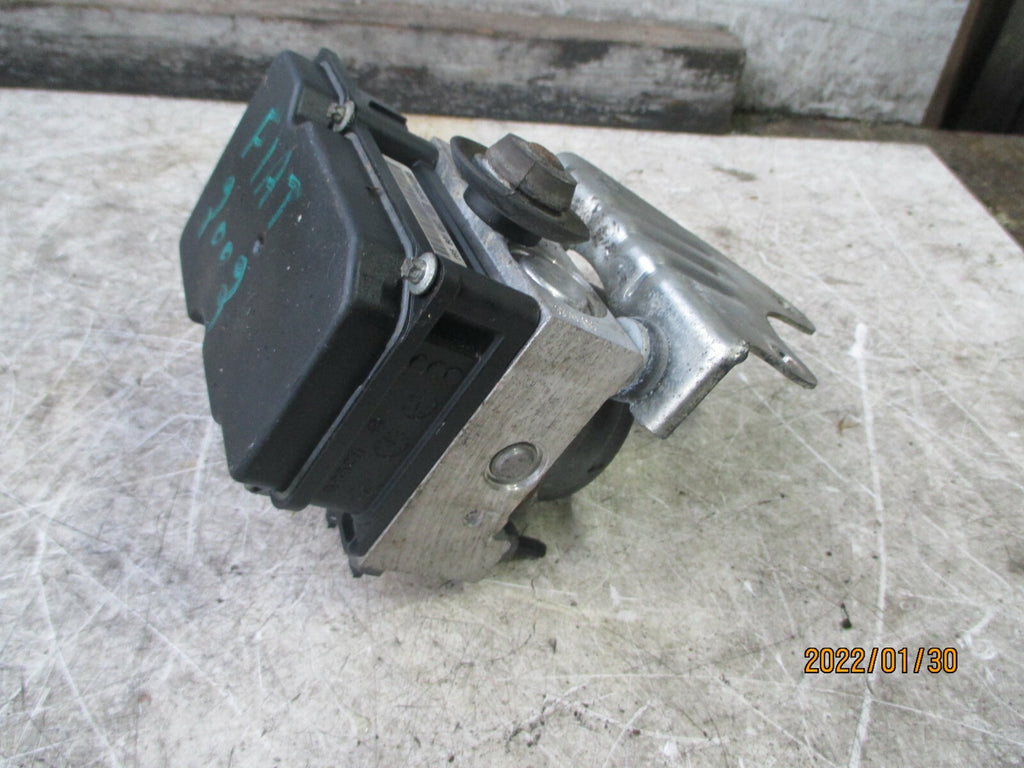 FIAT 500 2012 MK1 1.2 PETROL ABS PUMP MODULATOR 51880815