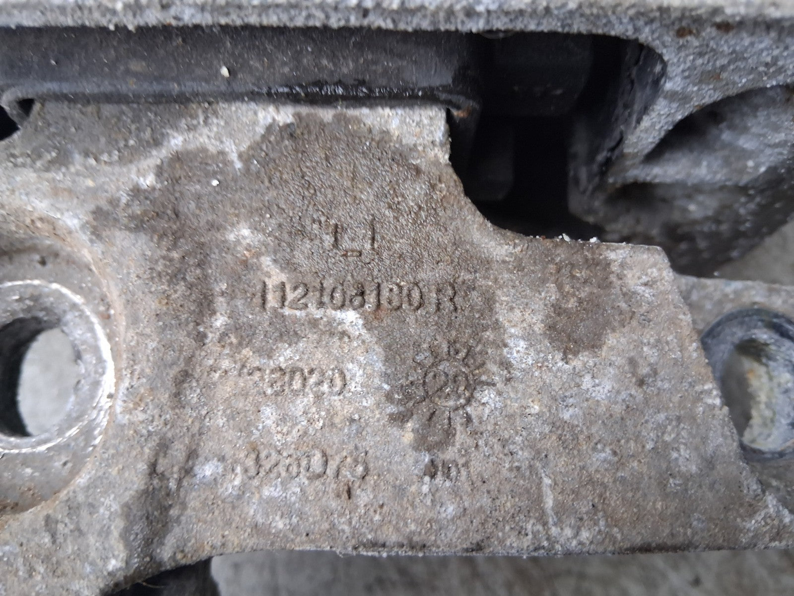 2020 RENAULT MASTER MK3 OSF DRIVER SIDE FRONT RIGHT ENGINE MOUNT 112108180R