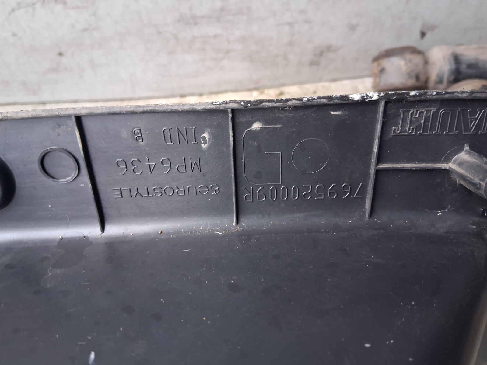 2020 RENAULT MASTER MK3 NSF PASSENGER SIDE FRONT LEFT DOOR STEP TRIM 769520009R