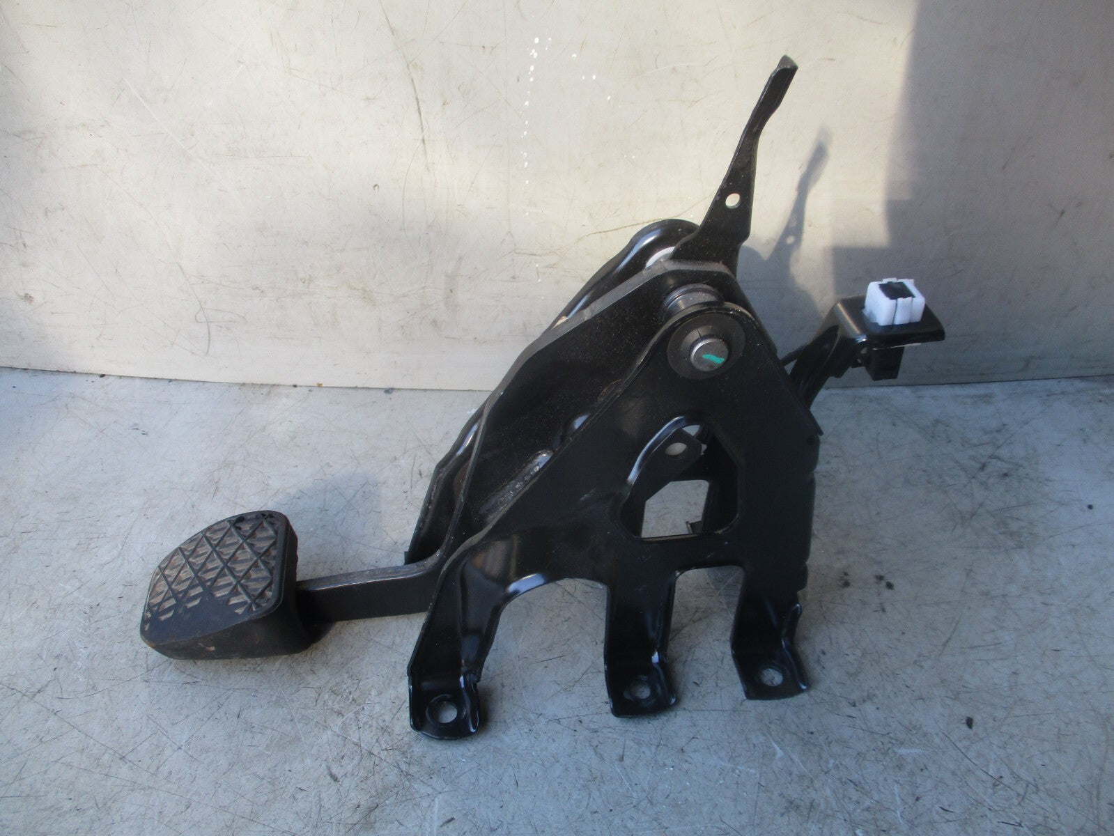 2021 MERCEDES SPRINTER W907 BRAKE PEDAL ASSEMBLY A9102902300