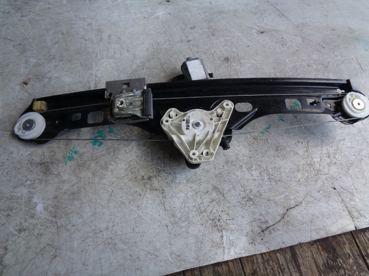 MERCEDES BENZ C CLASS 2004 OSR DRIVER SIDE REAR WINDOW MOTOR AND REGULATOR
