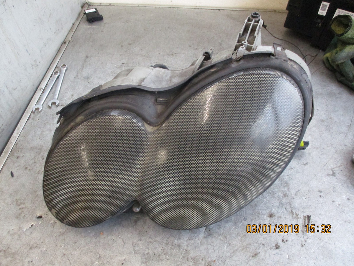 MERCEDES C CLASS W210 NS PASSENGER HEADLIGHT