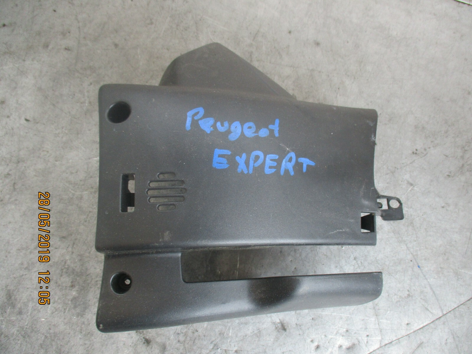 PEUGEOT EXPERT MK2 STEERING COLUMN PLASTIC TRIM COWL COWLING 1498127077