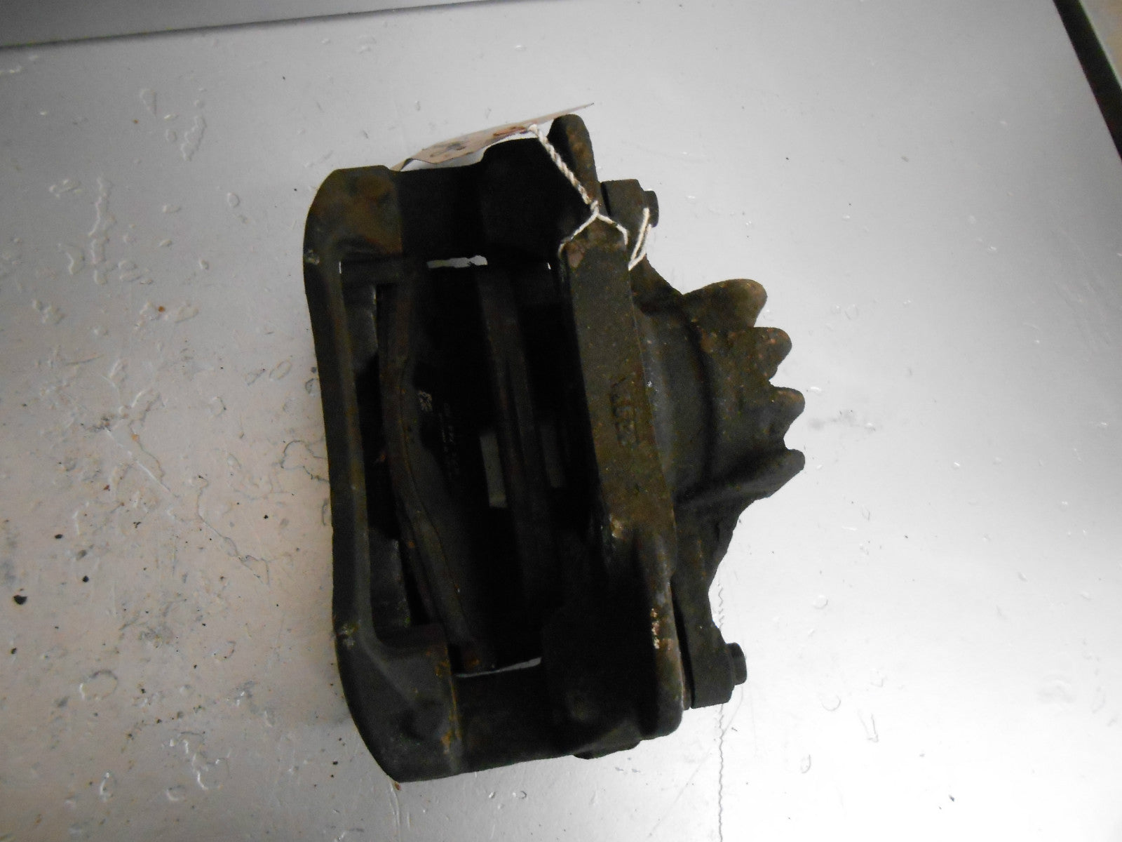 PEUGEOT 308 1.4 16V OSF DRIVERS SIDE FRONT BRAKE CALIPER CALLIPER & CARRIER