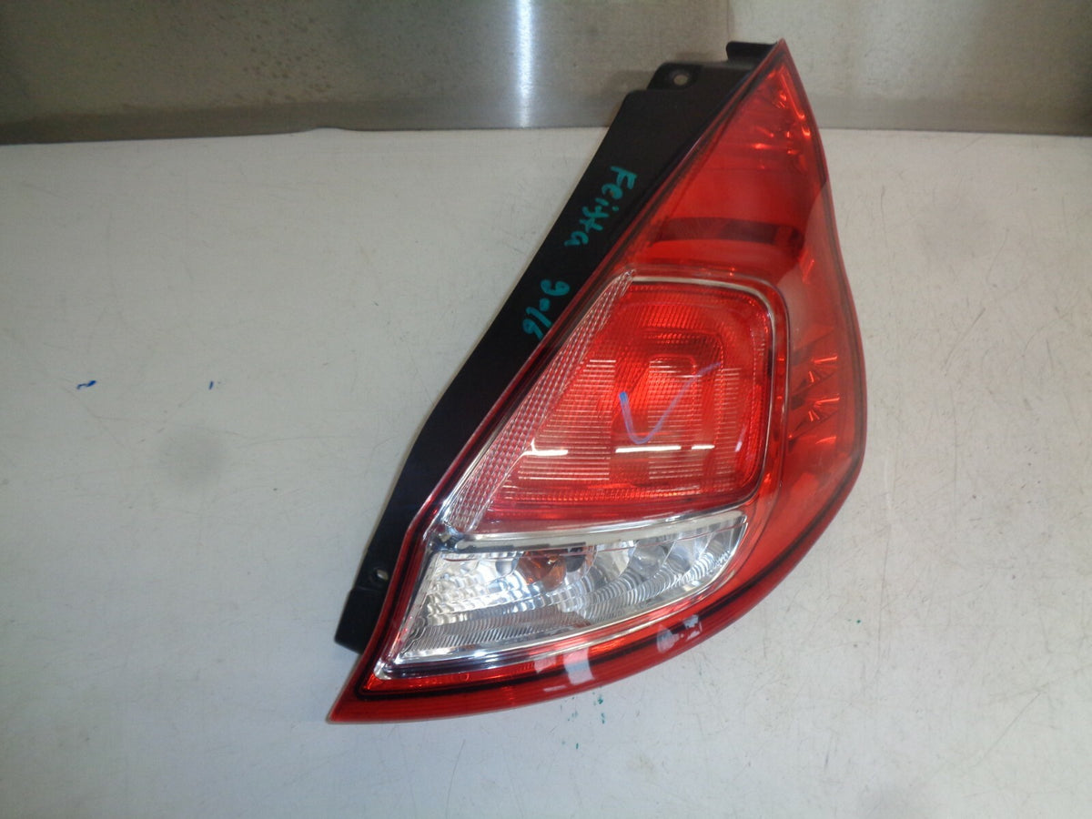 FORD FIESTA MK7 2016 OSR DRIVER SIDE REAR TAILLIGHT TAIL LAMP C1BB13404AE