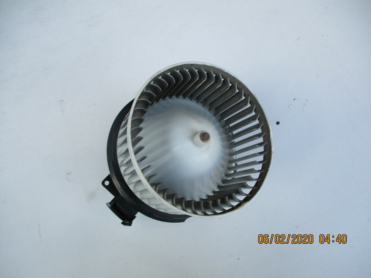 FORD FIESTA MK7 2012 HEATER AIR FAN BLOWER MOTOR ASSEMBLY UNIT 0130115552