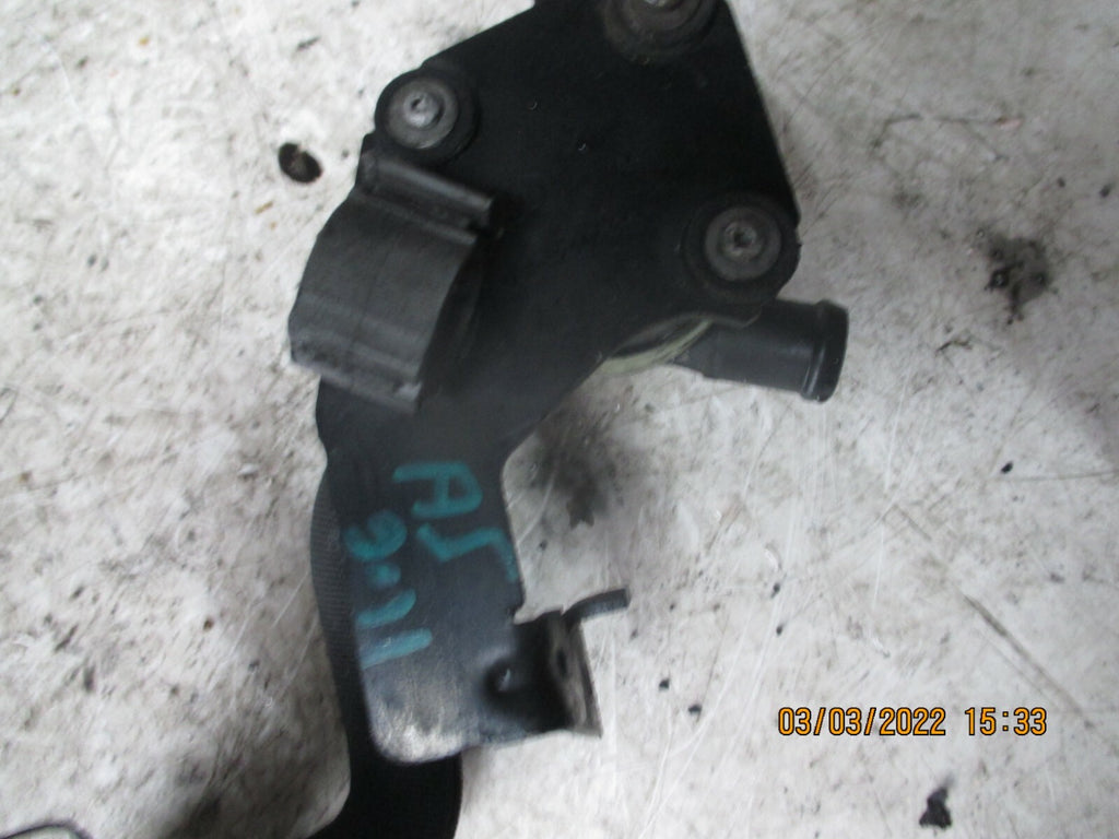 AUDI A5 8T 2011 2.0 TDI SECONDARY AUXILIARY WATER PUMP 03L965561A