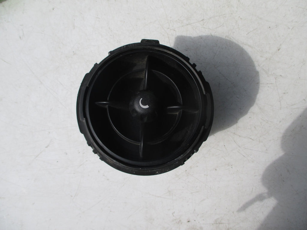 MINI COOPER 56 2010 ROUND AIR BLOWER VENT RG/23990/135 RG/23990/144821 S0481138A