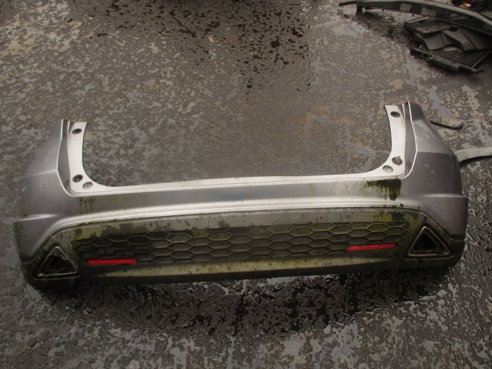 2007 HONDA CIVIC MK8 COMPLETE REAR BUMPER WITH EXHAUST TIPS SILVER