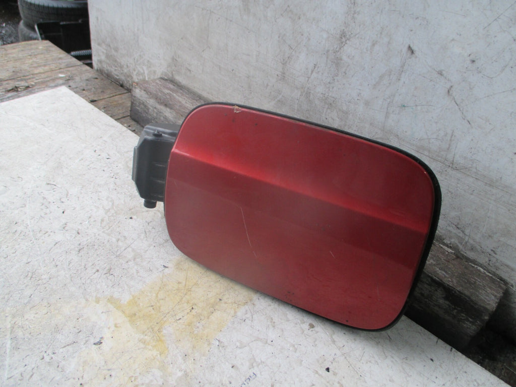 AUDI A4 B8 AVANT ESTATE 2014 DIESEL FUEL FILLER CAP FLAP COVER RED LY3M