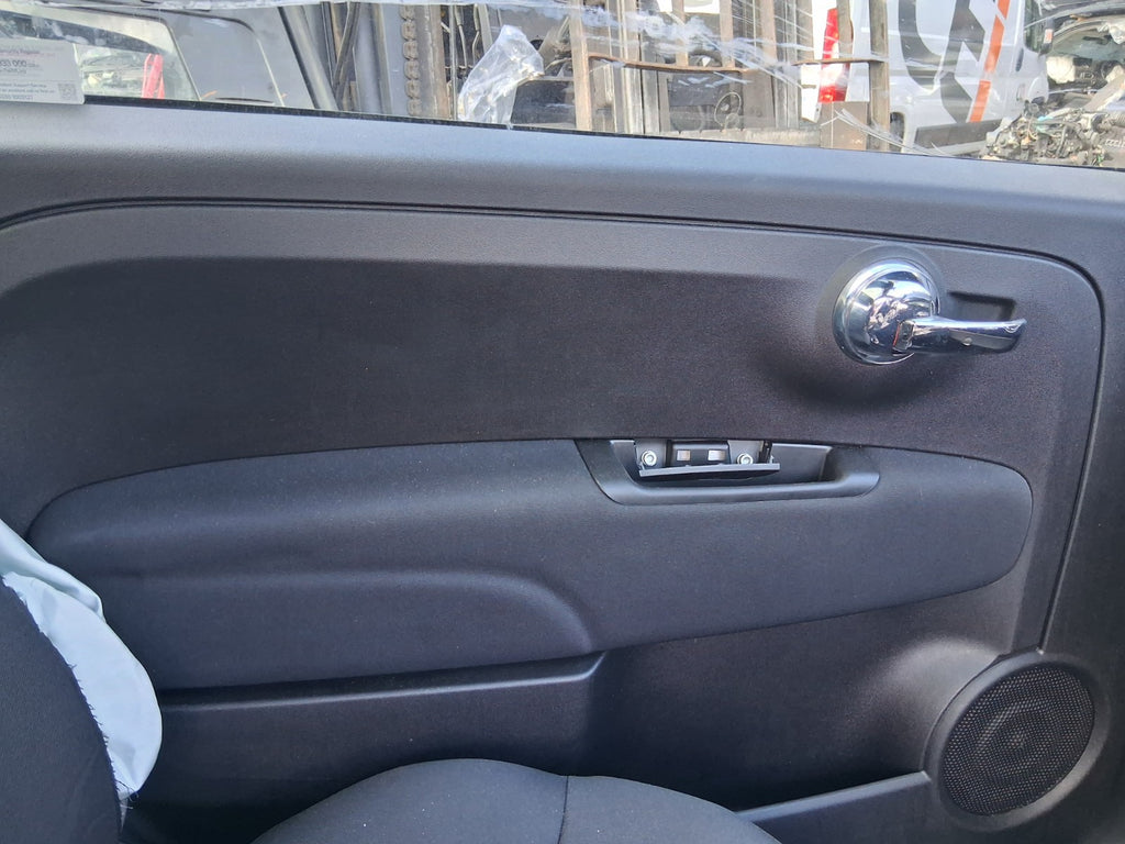 2025 FIAT 500 MHEV NSF PASSENGER SIDE FRONT LEFT DOOR CARD PANEL